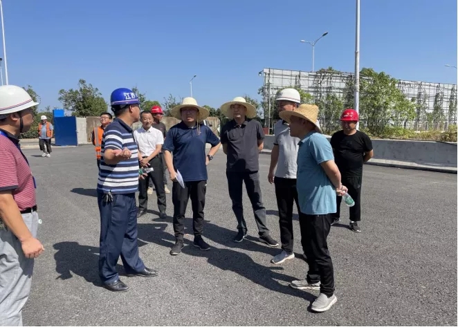 章勇視察青山湖西岸片區(qū)基礎設施建設工程、丹霞路道路及綜合管廊工程EPC項目工程  